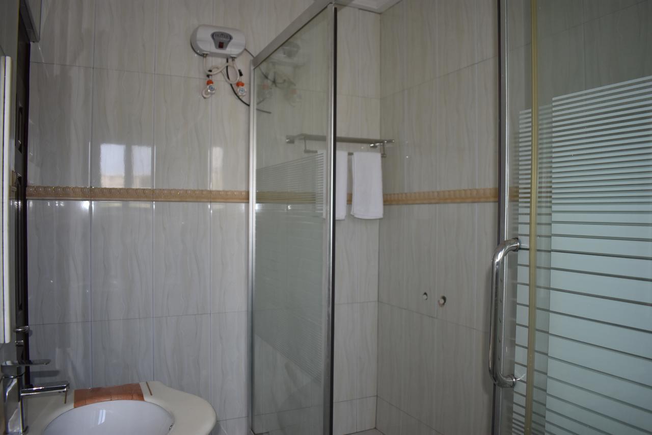 Cascade Hotel Lapaz Extérieur photo