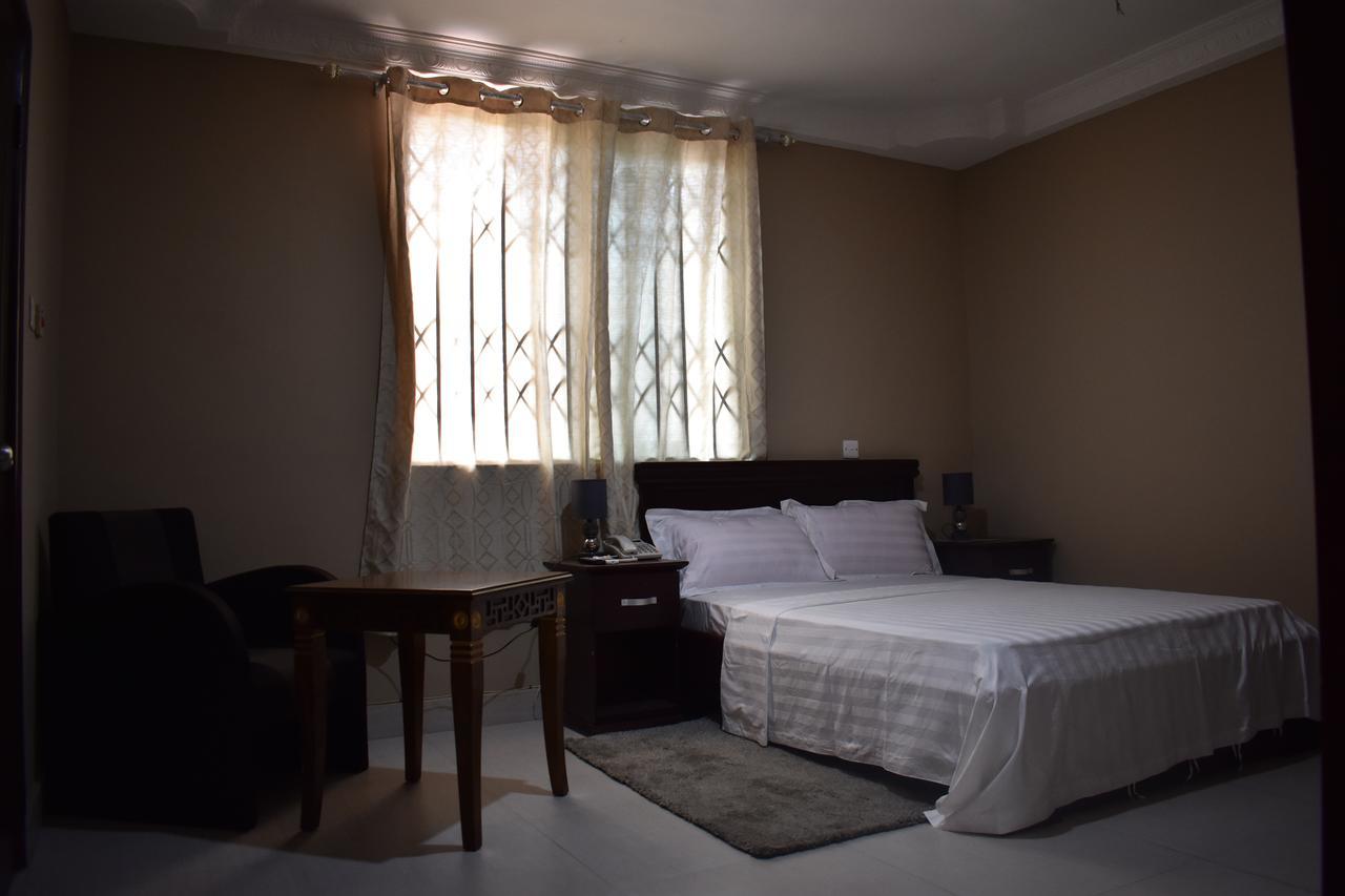 Cascade Hotel Lapaz Extérieur photo
