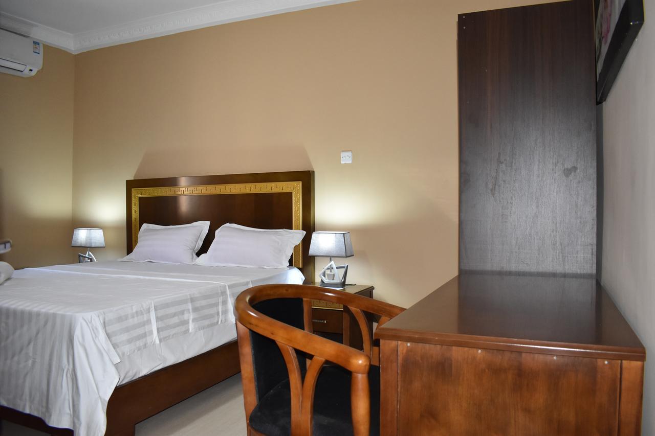 Cascade Hotel Lapaz Extérieur photo
