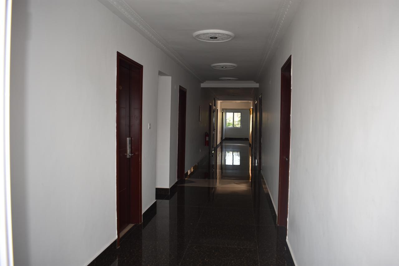 Cascade Hotel Lapaz Extérieur photo