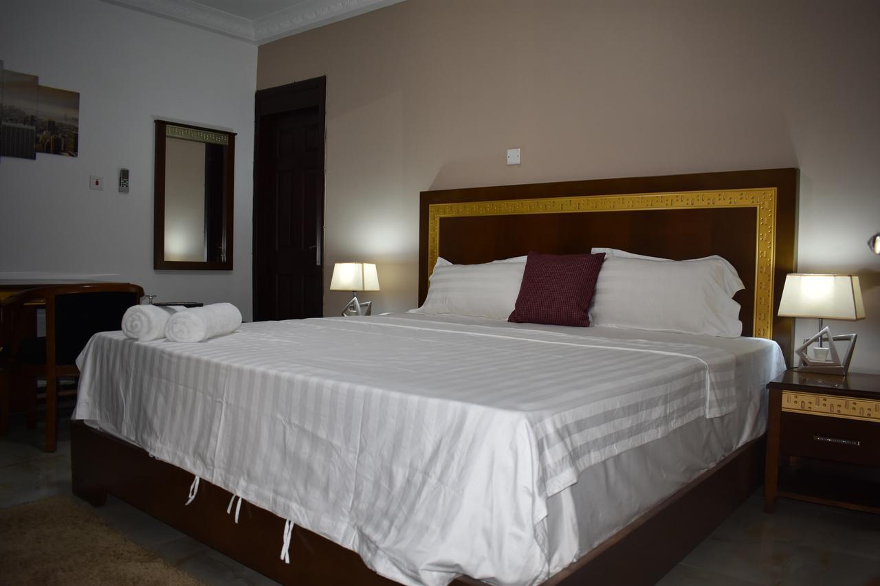 Cascade Hotel Lapaz Extérieur photo